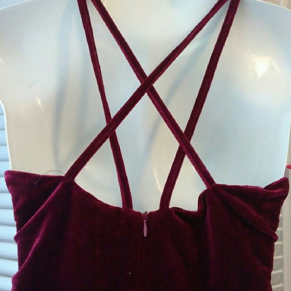 New wine red velvet dress - Picture 6 of 8